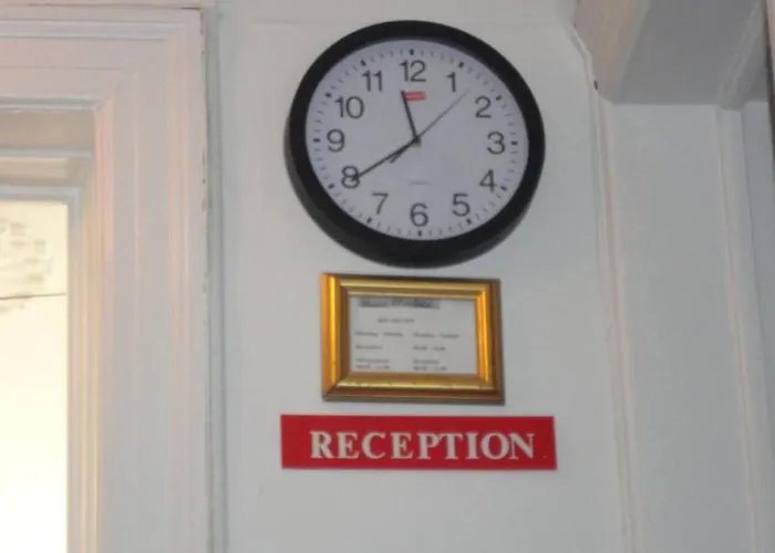 Отель Windsor 2*